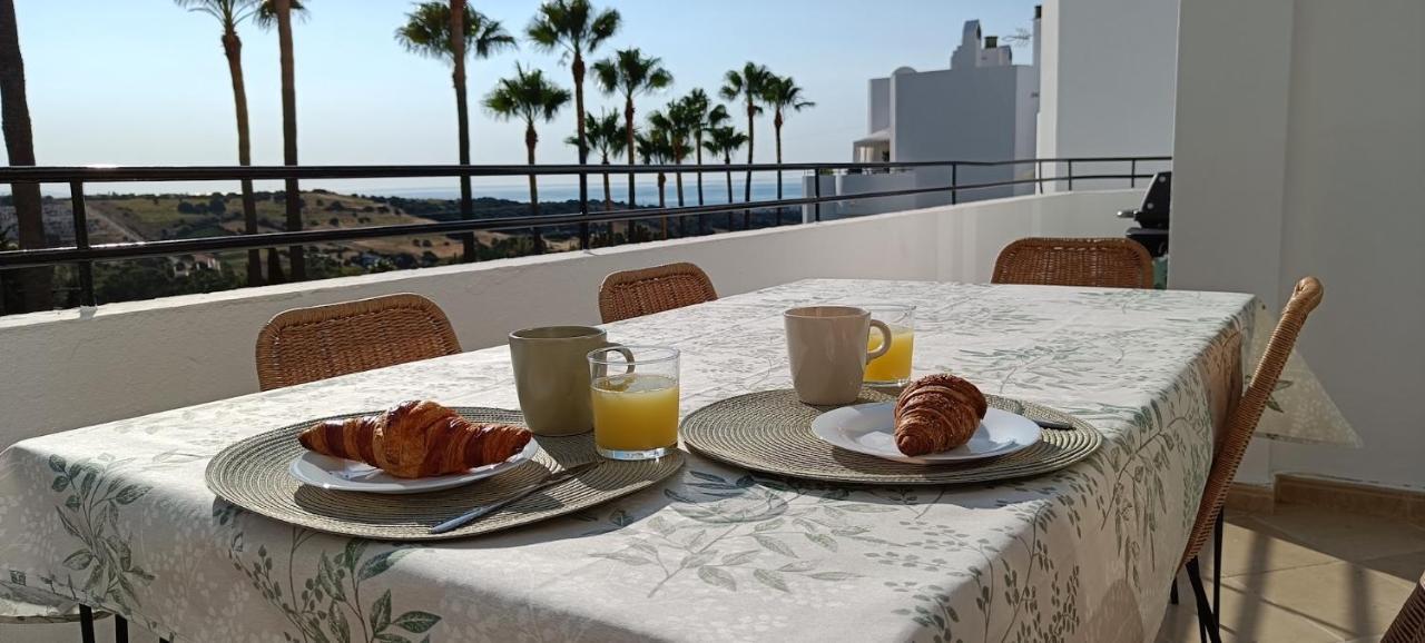 Estepona Golf Apartment Bagian luar foto